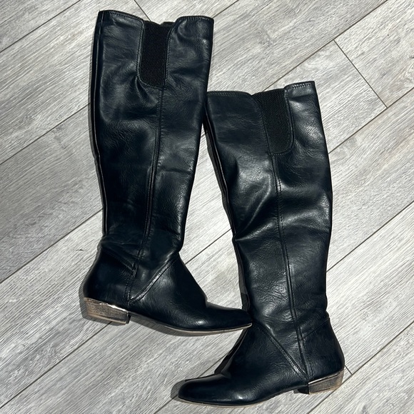 Call it Spring boots - Picture 1 of 5